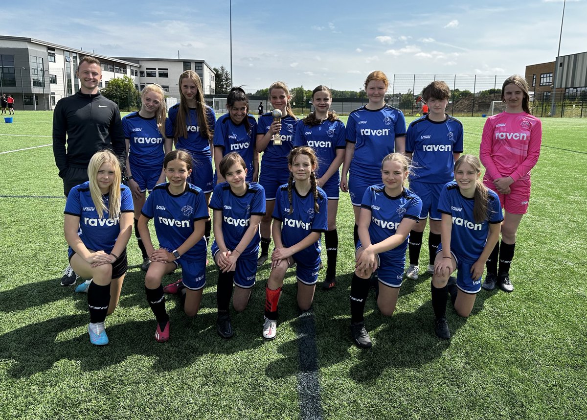 Incredible final day of the football season for the girls 🏆

The girls won their league this year undefeated AND won a superb ED tournament today at Bishopbriggs 🏅

Immensely proud of this talented group, who have been a credit to themselves and Boclair all year 👏🏻👏🏻