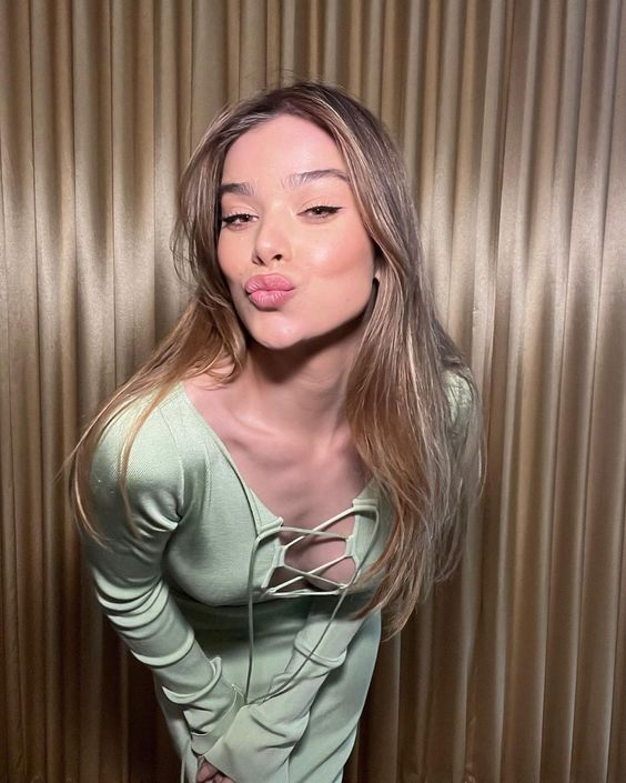 hailee steinfeld pictures (@haileepictures) on Twitter photo 