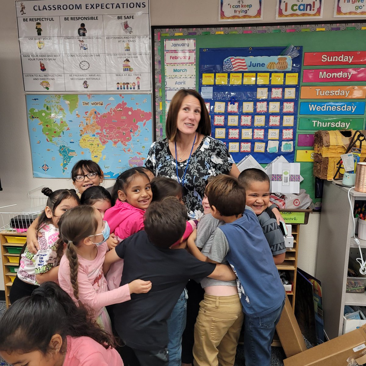 Please welcome awesome new principal to Canyon Crest! Today Mrs. Piddington was introduced to students by Dr. Wilbert. We gave her a warm 'Woot Woot' welcome! <a href="/FUSD_Supt/">Miki Rene Inbody</a> <a href="/FontanaUnified/">Fontana Unified</a>