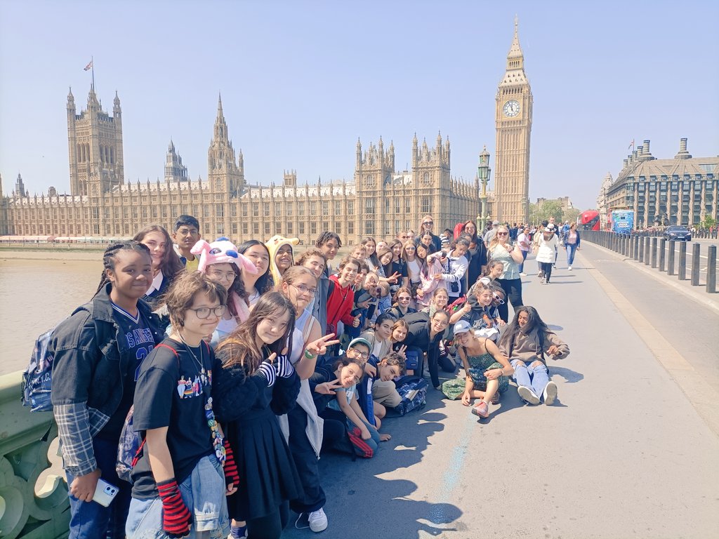 #ThisIsLondon 😎
4 jours à #Londres avec les 40 élèves #LCE Anglais du #CollegeAutissier !
🇬🇧💂 
Un voyage scolaire parfait de A à Z, des fous-rires à gogo et de belles découvertes 🥰
#BestJob ✨