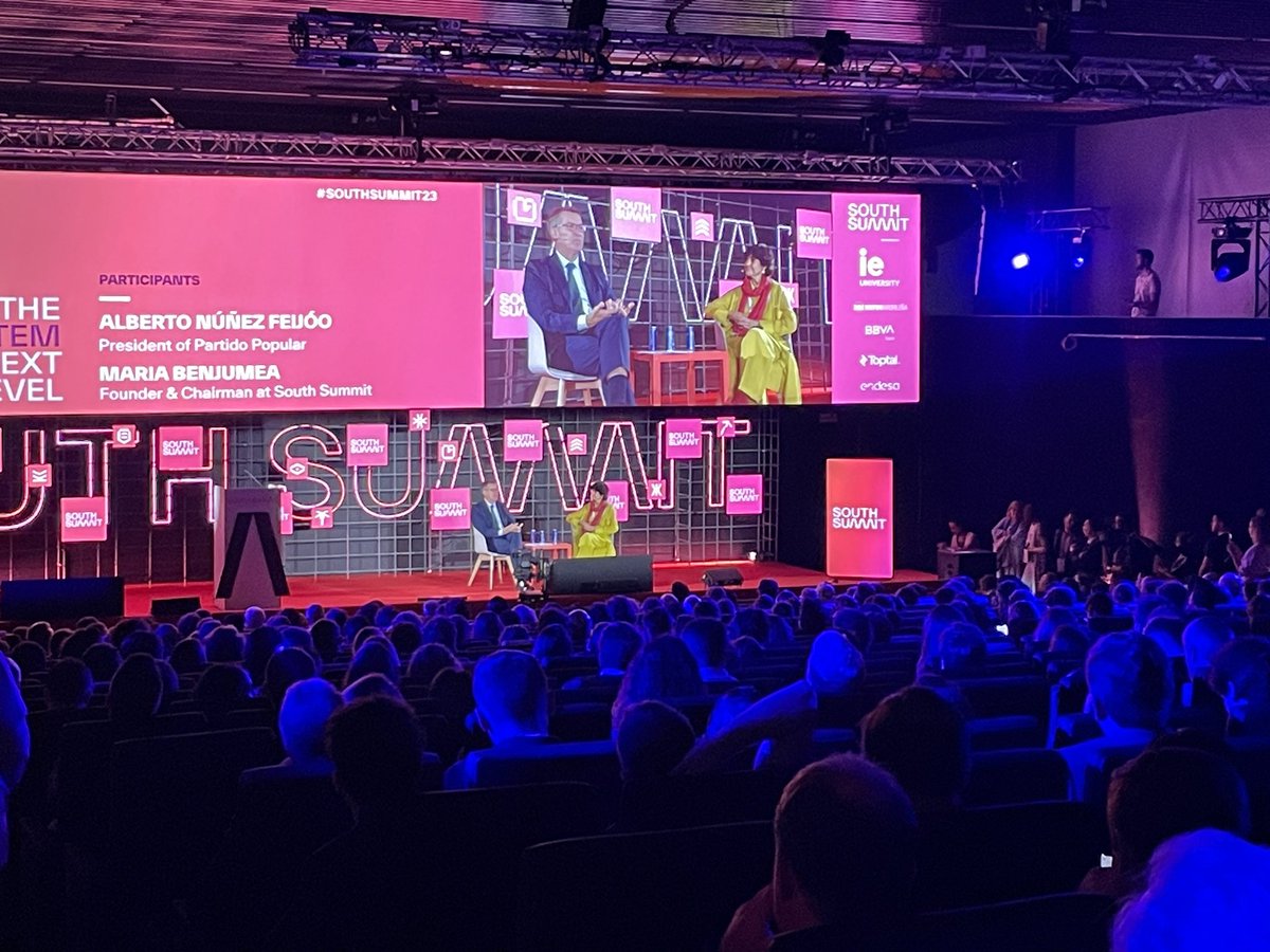 MartaCastro_'s tweet photo. 🎙️Interesante debate en  #SouthSummit2023 sobre los retos del sistema sanitario para incorporar la #innovación. 
📍Punto de encuentro de digitalización, emprendimiento y talento. 

“When you invest in R&amp;D you really want to bring innovation into society” https://t.co/RMZloEw8G4