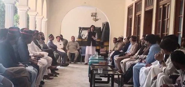 zohaibPlf's tweet photo. Today had some important strategic discussion with Social Media activists #PPPSwat regarding Social Media Campaign for Chairman @BBhuttoZardari #JalsaSwat17thJune at Hujra @DrHaiderPPP . 
Thankful to Ex-Candidate PPP NA-02 Swat @DrAmjadPPP for this opportunity. 
@BakhtawarBZ https://t.co/n4L7LInv1J