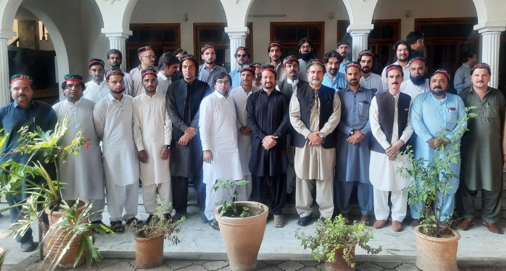 zohaibPlf's tweet photo. Today had some important strategic discussion with Social Media activists #PPPSwat regarding Social Media Campaign for Chairman @BBhuttoZardari #JalsaSwat17thJune at Hujra @DrHaiderPPP . 
Thankful to Ex-Candidate PPP NA-02 Swat @DrAmjadPPP for this opportunity. 
@BakhtawarBZ https://t.co/n4L7LInv1J