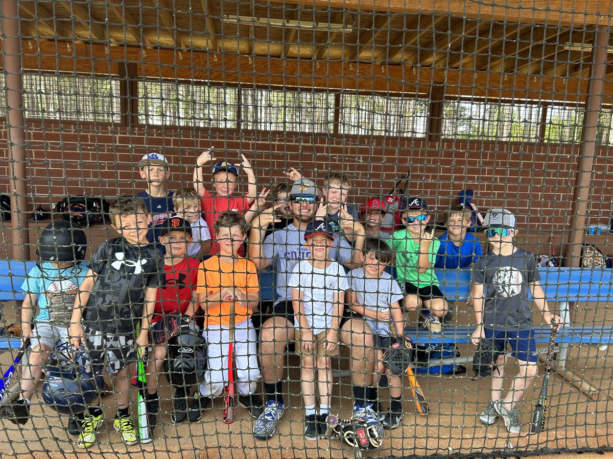 jaylyn_weitman's tweet photo. Glad I got to spend time with some future cougars! Best four days of my life💙💛💙💛 #TheCougarWay @coachkkirk7 @StewartTyler33 @toby_stripling @RogerRoney2 @LandonLed https://t.co/ni4e4ODGDQ