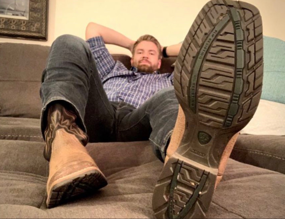 Houstonvisitor1's tweet photo. My friend’s dad. He’s the type that isn’t afraid to break out the belt if needed. #hvthoughts #malespanking #daddiscipline #dadbelt #dadstrap #punishedass #dadandson #whipped https://t.co/rZYbBtwIqQ