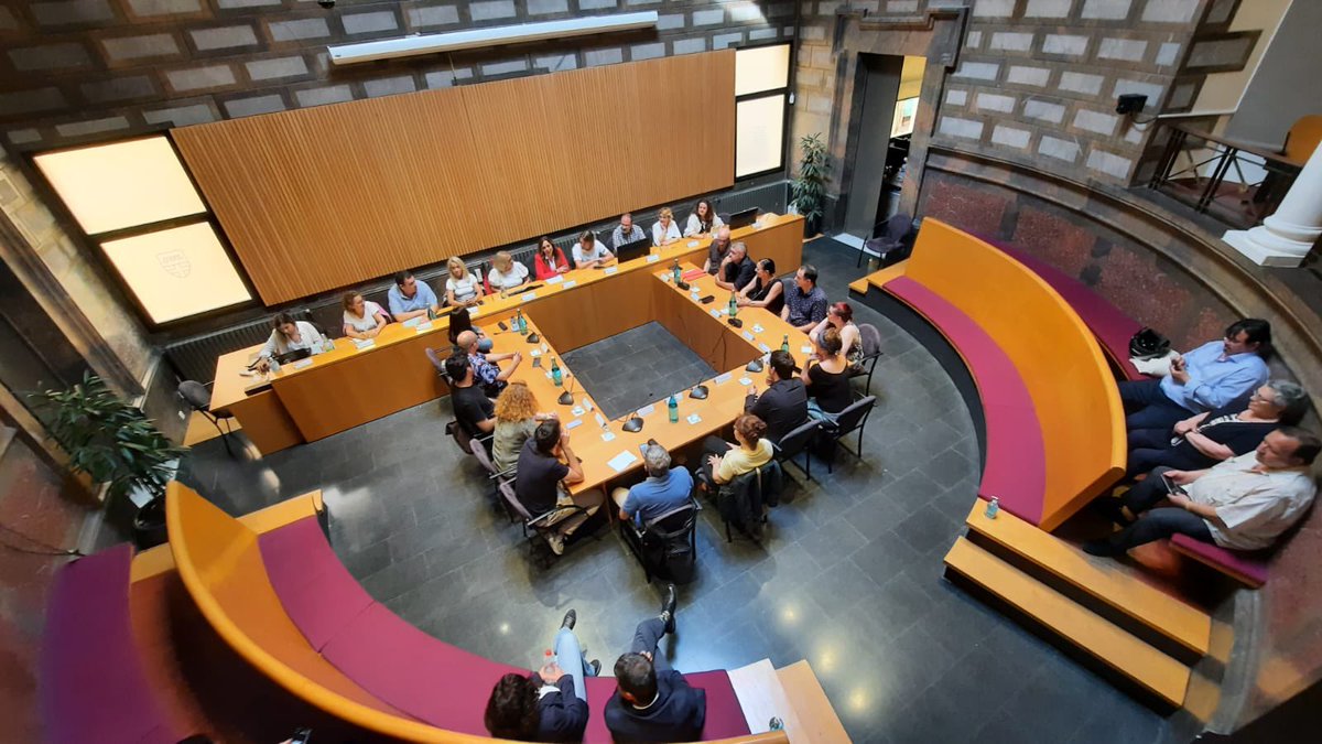 MarilenBarcelo's tweet photo. Hoy hemos tenido el pleno de despedida en el @Bcn_SantMarti que he tenido la suerte de presidir durante 4 años. Gracias a todos los consellers por hacer fácil el trabajo de la presidencia y a todo el equipo del distrito  por su gran profesionalidad. @EugeAnguloL gracias por enseñarme desde hace 8 años sus barrios. Sant Martí siempre será muy especial para mí.