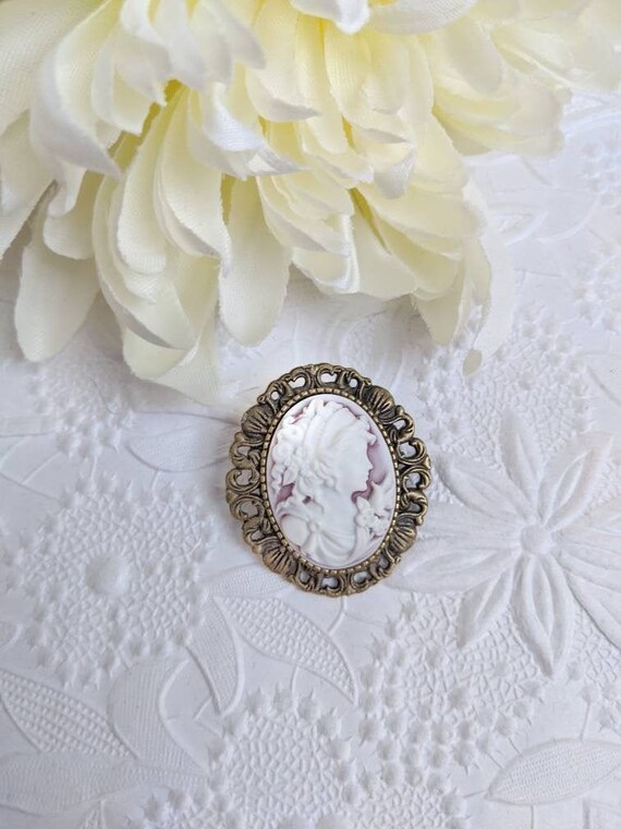 Goddess cameo brooch, vintage style brooch pin, etsy.me/335OaLQ #gothicstyle #uniquegiftideas #formomgrandma #motherofthebride @etsymktgtool