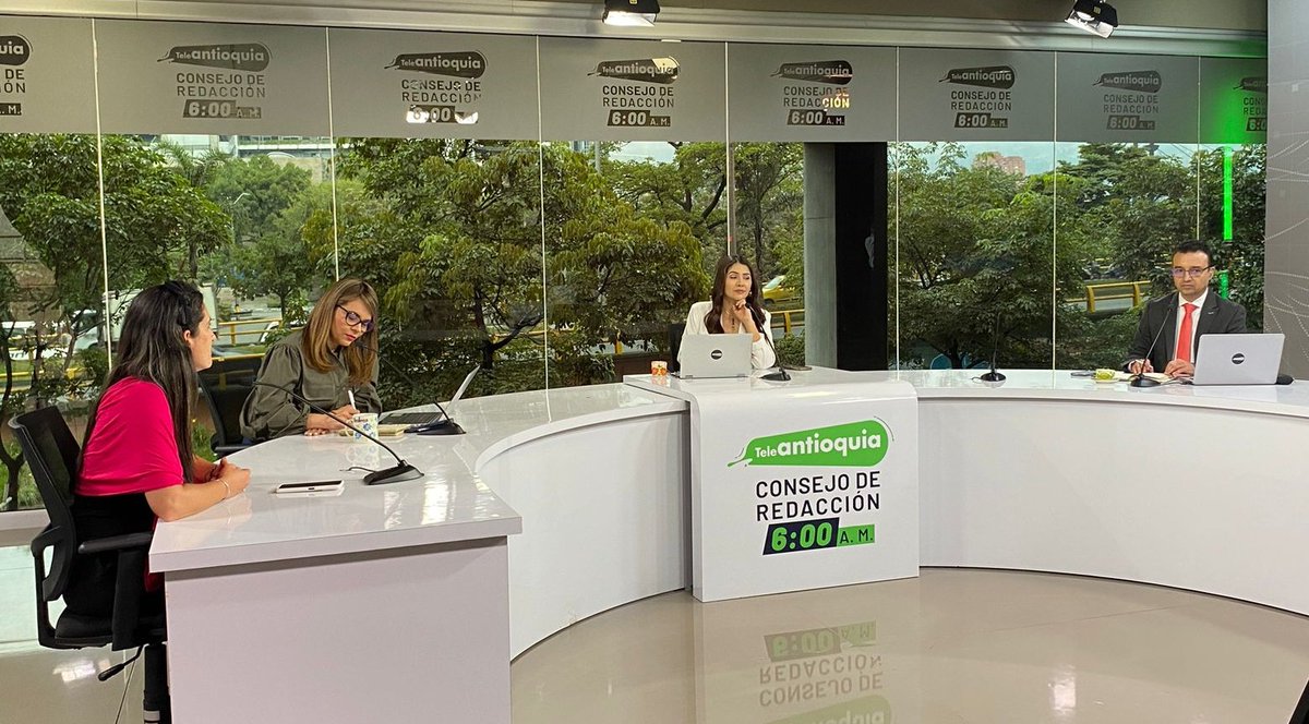Ambiente_Ant's tweet photo. Hoy en #ConsejoTA de @Teleantioquia 📺 estuvo nuestra secretaria @silviaelengomez hablando sobre el proyecto de Sustitución de Vehículos de Tracción Animal 🐴 e invitando a participar en la estrategia #AdoptaUnCaballo, Transforma una Vida 💚.

#UnidosPorElBienestarAnimal 🐾. https://t.co/PUeSPHOpKv
