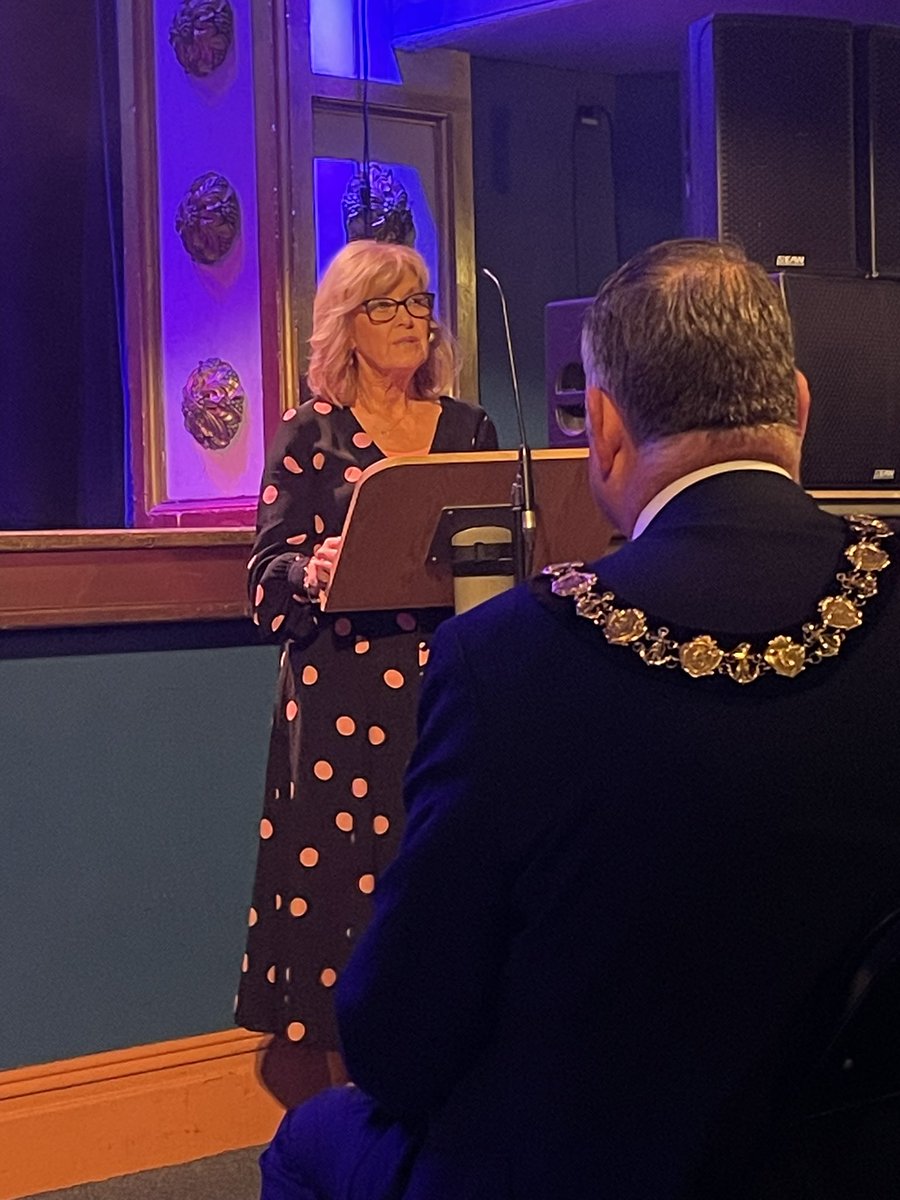 jjdavies13's tweet photo. Attending the fabulous NOTCVS Celebration of Volunteering at Pontardawe Arts Centre. Their equally fabulous Director Gaynor Richards thanking volunteers as the life blood of NPT #NPTVolAwards @NPTCVS @SwanseabayNHS @RichardHThomas1 https://t.co/vp4gpNz9Rj