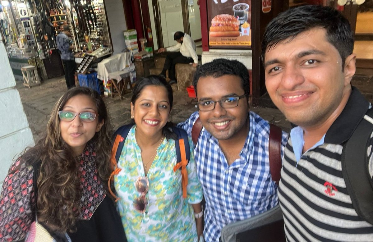 MehulThakkar_'s tweet photo. Met civic stars @richapintoi & @_iampratip today. Not to be forgotten @iAroosaAhmed former colleague at @HTMumbai and railway girl now turned FMCG/ auto.. Grew in journalism around all of them. Always good to catch up #reportinglife https://t.co/vLSuEMzLpv