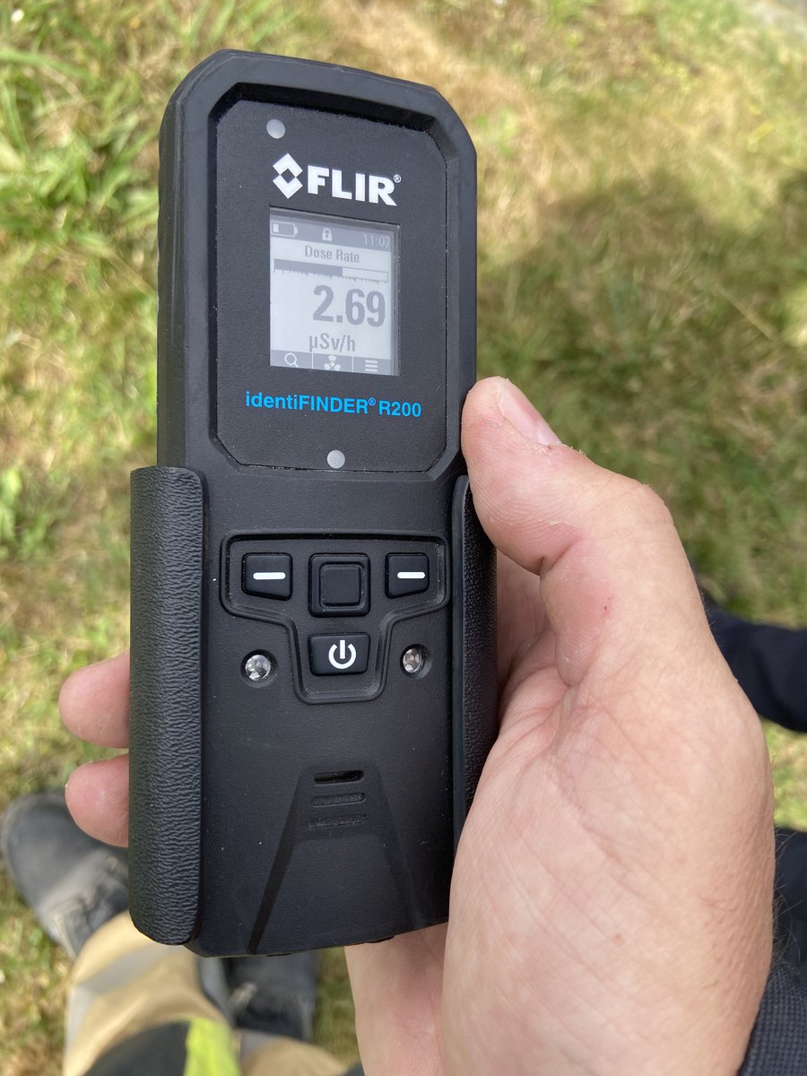 DMC_y_NBQ's tweet image. Excellente participación de los colegas del SPEIS de la Diputación de HUESCA en la formación de sensibilización al uso de detectores de radioactividad ☢️ con fuente sellada real y metodología operativa GOM
#DPH
#Radioactividad
#GOM
#Realismo