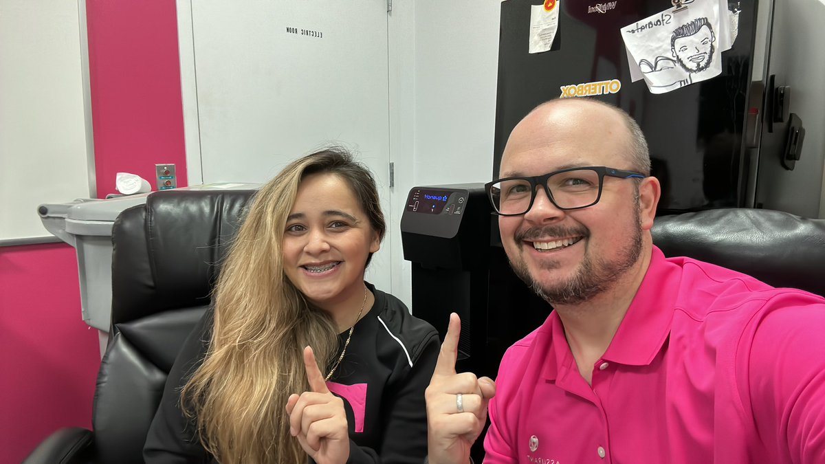 Game planning with <a href="/Gladyschavez_HW/">Gladys Chavez</a> on driving #P360 in Houston SW. We have a plan and will win together! <a href="/OdieRetail/">Odie A</a> @AhmadKCentral