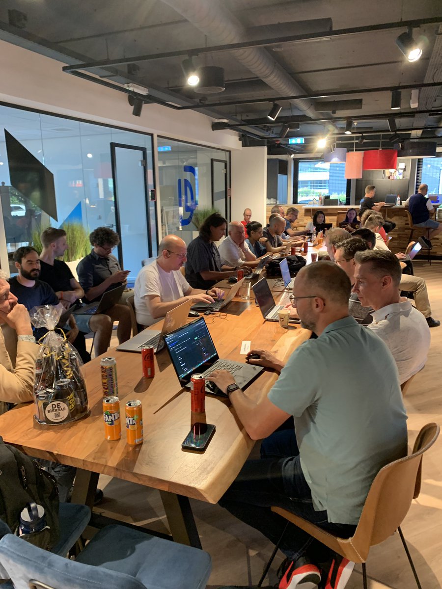 Dutch Azure Meetup tweet media