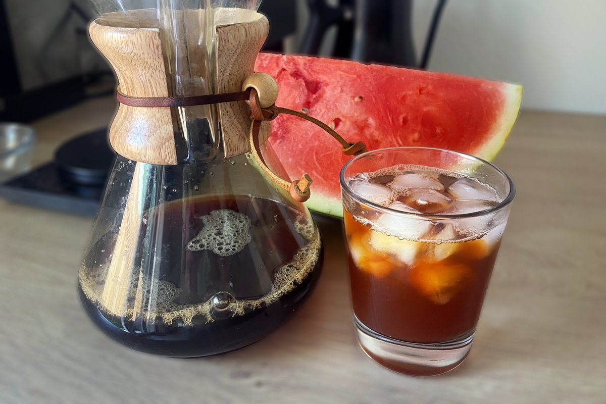 sprudge's tweet photo. A surprisingly good pairing that somehow just works. https://t.co/shBffb9ZeI https://t.co/FGDbuWqaKD