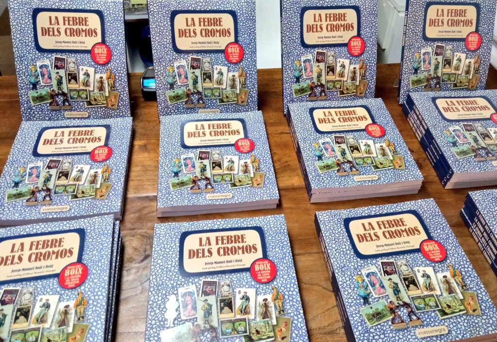 Comanegra's tweet photo. No hi cap ni una agulla, a can Comanegra! Avui celebrem el gran fenomen dels cromos i el col·leccionisme amb aquesta gran reunió d'apassionats de la cromolitografia 😍 Avui presentem "La febre dels cromos" amb @JM_RAFI i @AlbertRossich 🎉 https://t.co/hptCoFuBuM