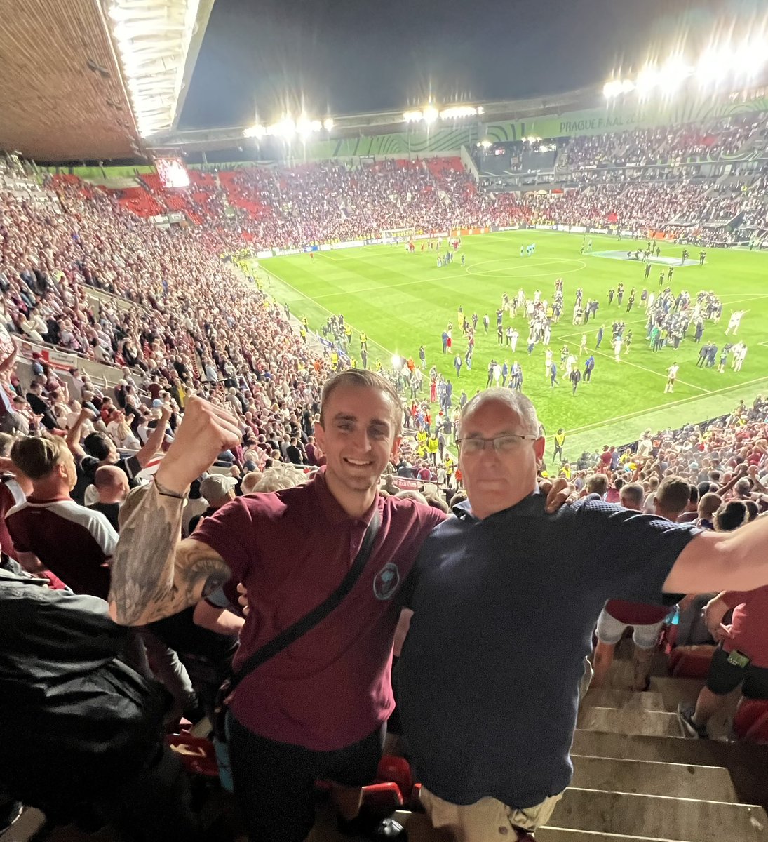 meady_1's tweet photo. Memories made to cherish forever what an incredible few days 🏆⚒️ 

#WHUFC #Prague #championsofeurope https://t.co/YXnP8EoIL2