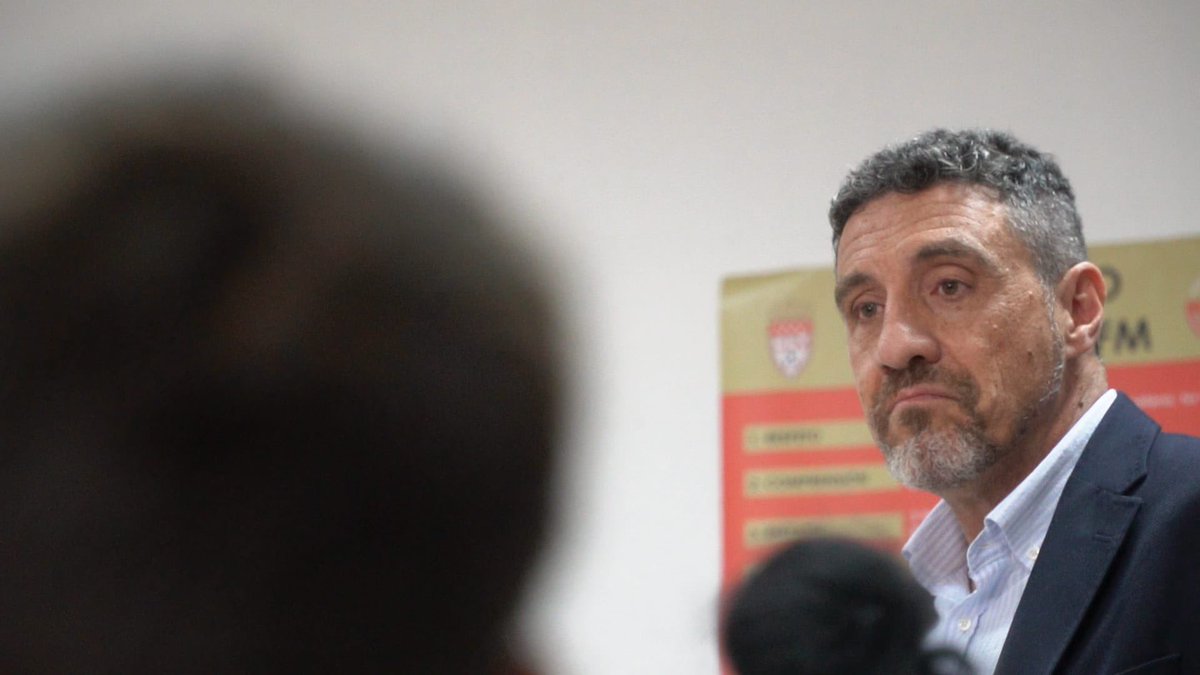 RFFM_oficial's tweet photo. 🗣️ Charla con los infantiles de el @CiudadGetafeCF en el Juan de la Cierva y llevada a cabo por la @RFFM_oficial donde César Quintero ha llevado a cabo una ponencia a cerca de la violencia en el fútbol y la Tolerancia Cero 

@T0eneldeporte https://t.co/BCfr0dz60n