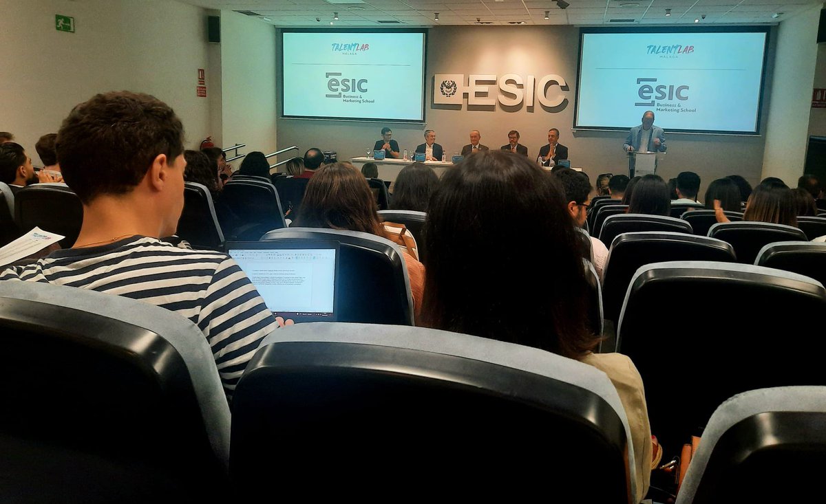 ESICMalaga's tweet image. Acto de Clausura de #Talentlab 👏🏻

Con la presencia de nuestro director @ivegama y nuestro alcalde @pacodelatorrep