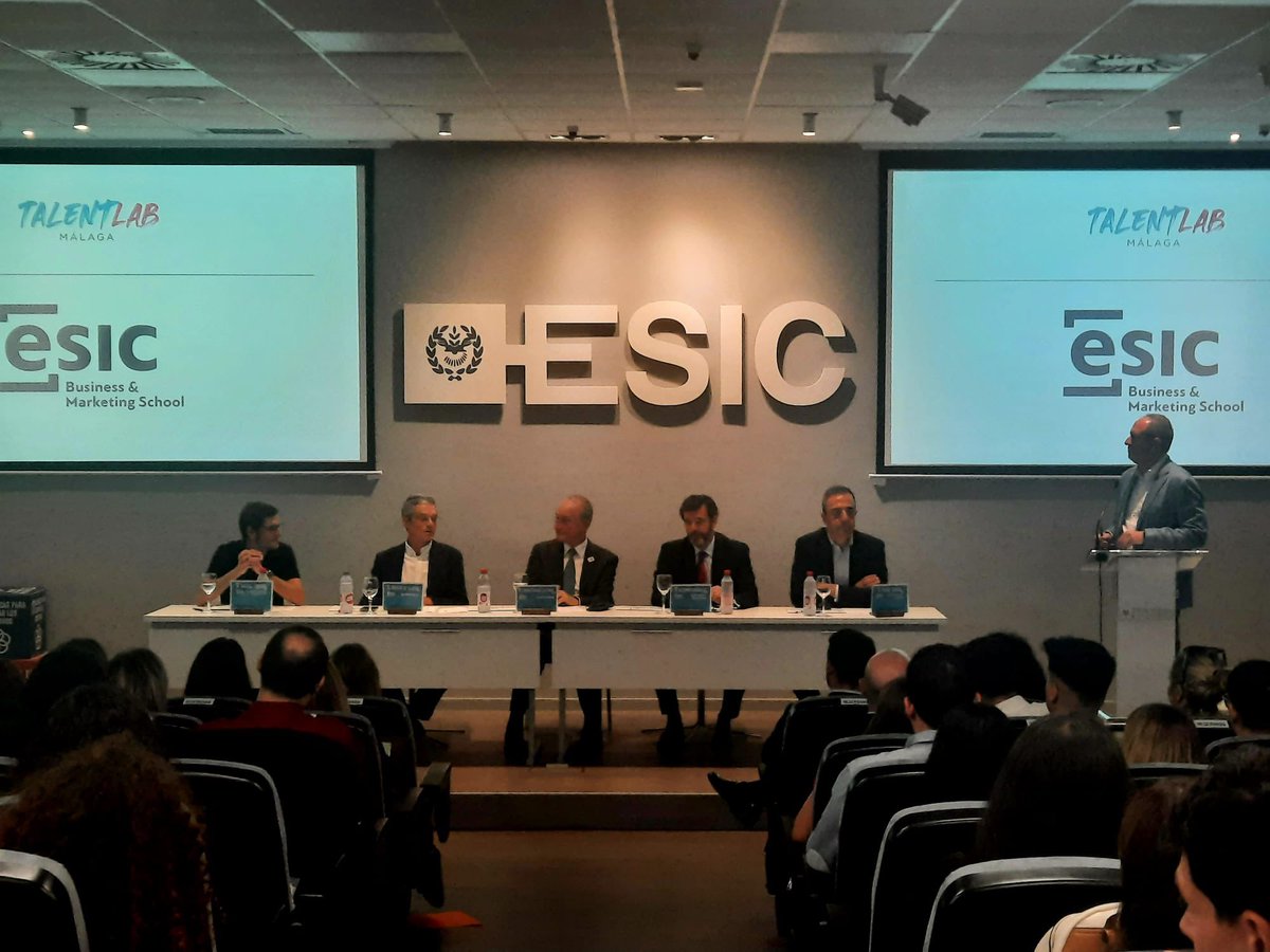 ESICMalaga's tweet image. Acto de Clausura de #Talentlab 👏🏻

Con la presencia de nuestro director @ivegama y nuestro alcalde @pacodelatorrep