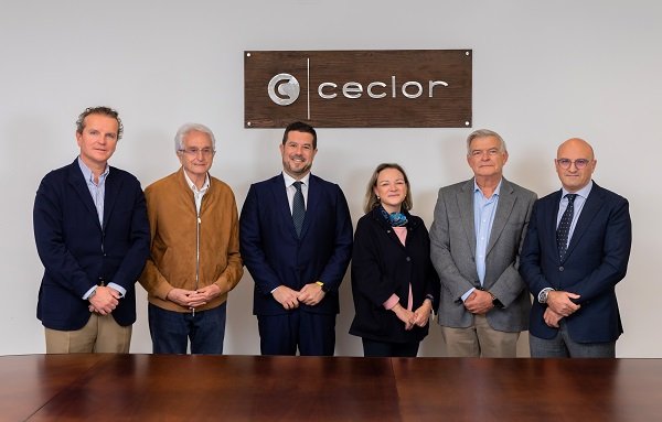 Inauguramos el finde con una gran #felicitación a la Confederación Comarcal de Organizaciones Empresariales de #lorca @CECLOR_ por la concesión de la Medalla de Oro de la @regiondemurcia 
Orgullo de pertenecer a su junta directiva desde 2003
#empresa #empresarios #regiondemurcia