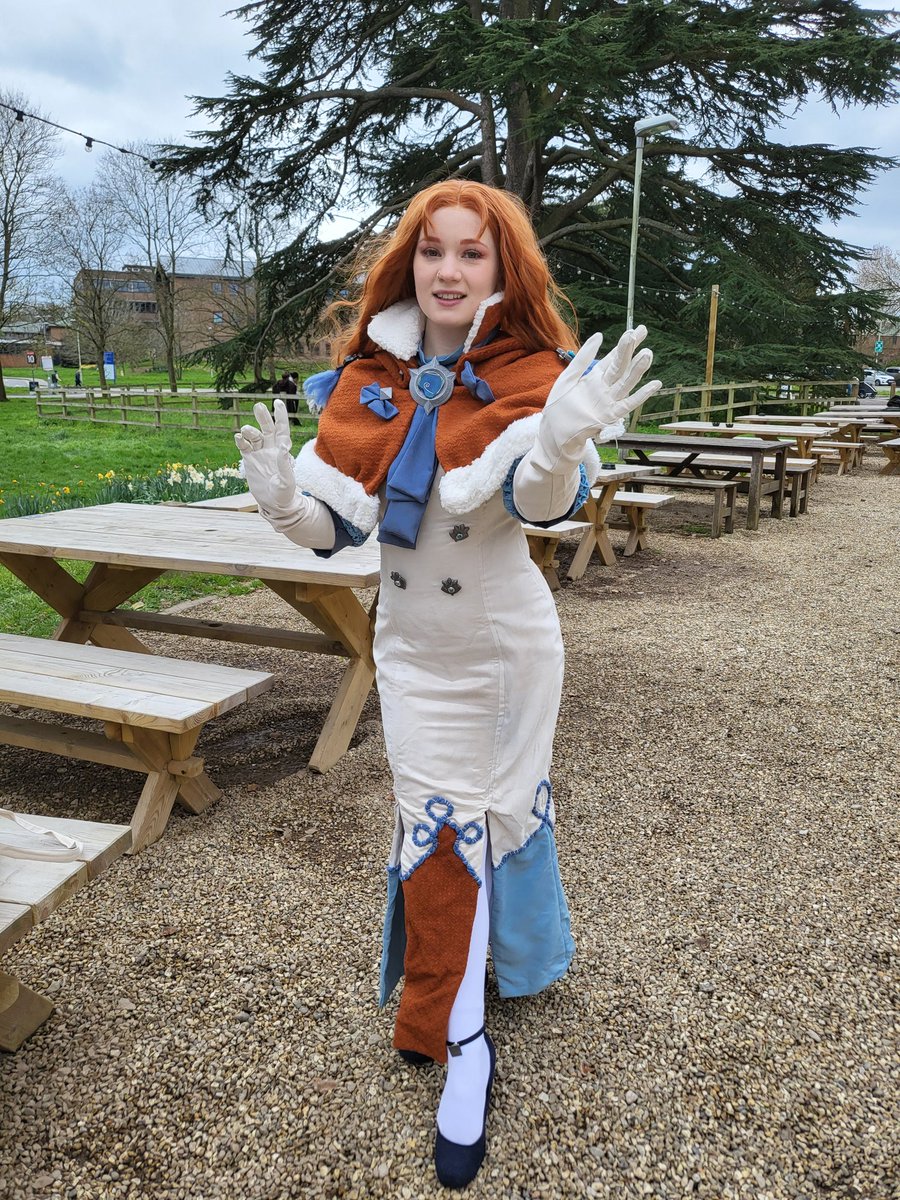 peaches_and_fee's tweet photo. I Hope #fe3h fans are STARVING because I made the ultimate wife #annettedominic from bin fabric and I'm proud of me. the most insane love to my partner Shroud.exe (insta) for doing an entire photoshoot AND these quick pictures too at #cosxpo
#cosplay #cosplayer #fireemblem https://t.co/NJES1XgsQZ