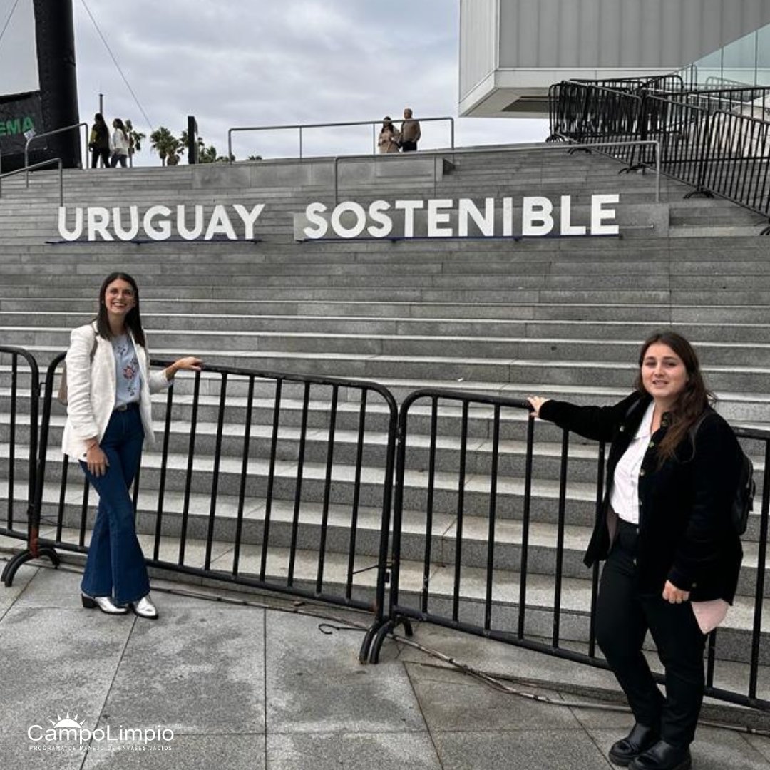 Parte del equipo de <a href="/CampoLimpio_uy/">CampoLimpio Uruguay</a> visitó la #ExpoUruguaySostenible2023
Este espacio nos invita a reflexionar sobre el ambiente y pensar en las acciones que como sociedad podemos llevar adelante para su cuidado.

#EsfuerzoCompartido #BeneficioParaTodos
#CampoLimpio🇺🇾 #reciclaje