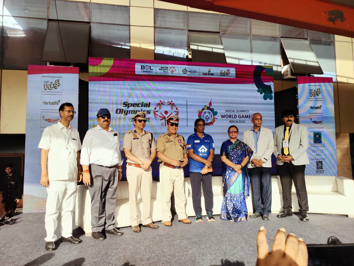 gsharma2004's tweet photo. Proud and privileged to share stage as Guest of Honour with Ms P T Usha ji President IOA, Dr Mallika Nadda ji Chairperson Spcl Olympics, Shri Robin Hibu sir on Send Off Ceremony for the Special Olympics World Summer Games, Berlin 2023 @PTUshaOfficial @DrMallikaNadda @robinhibu https://t.co/Zr3YL4l1O1