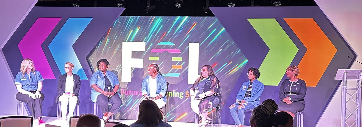DrDandyWalker's tweet photo. 🎉 @DrLisaHerring
🎉 @APSITSdawson
Atlanta Public Schools is well represented on the ⭐️Transforming PL w/Personalized Learning Micro-Credentials⭐️ panel!
@_EdFarm
#FutureOfLearningSummit
#LearnWithEdFarm #APSITInspires @APSInstructTech @ahrosser @apsitnatasha https://t.co/ZaBoHKrCQB