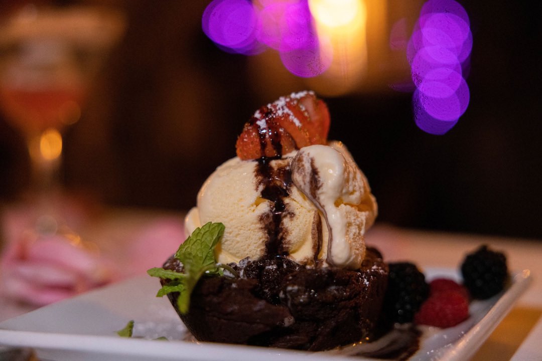 Make this week extra SWEET with one of our decadent desserts, by securing your table through <a href="/OpenTable/">OpenTable</a> ! 🍨 #PumpRestaurant