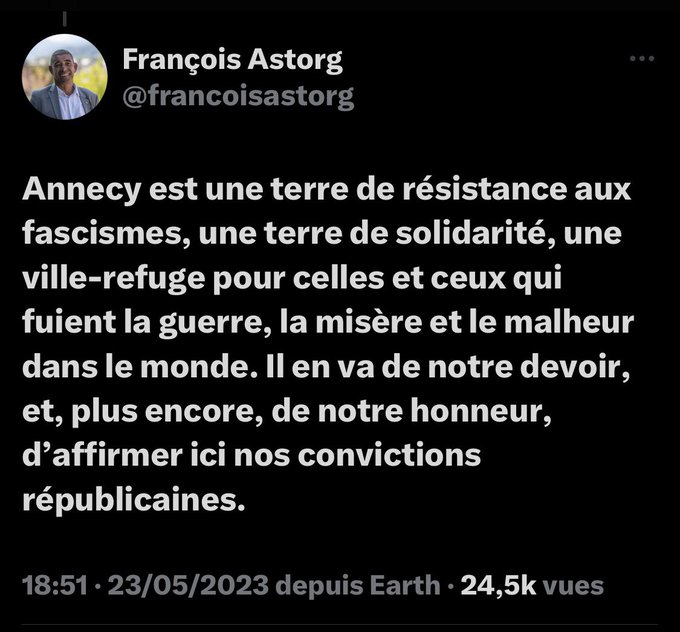 Le maire Nupes d'#Annecy, François Astorg, avait décrété sa ville ' terre d'accueil des migrants', il y a 15 jours.

Aujourd'hui, des enfants de moins de 3 ans se sont fait poignarder dans sa ville par un prétendu 'réfugié' #syrien.

➡️ Telegram : t.me/KimJongUnique