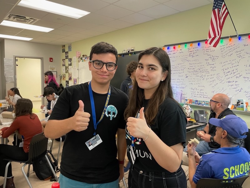 muncbhs's tweet photo. We had a great end of year meeting this week! 💙🇺🇳We are so proud of what everyone has accomplished in the club this year and we are excited for the next school year! 🎉 https://t.co/lBiJLHvTEh