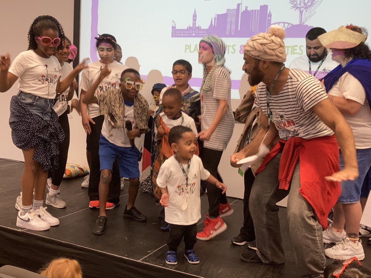 LicketyTweet's tweet photo. What a FAB day!  😍

‘I felt famous!’ 9 yr old
‘I felt good and happy and excited’ 5 yr old
‘I felt loved!’ 10 yr old 
‘I felt awesome!’ 7 year old 

#Storyplay in action opening doors to imaginary playworlds to unlock the limitless possibilities of children... https://t.co/D58Pvk0BFq