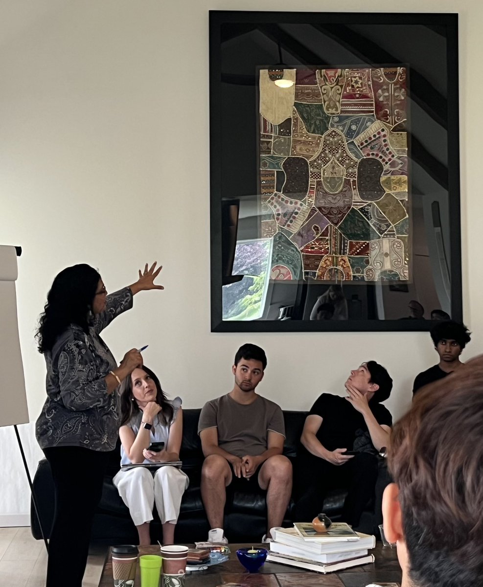Batten Institute at UVA Darden School (@batteninstitute) on Twitter photo Today Prof Saras Sarasvathy is leading an #effectuation workshop for participants in this summer’s i.Lab Incubator program <a href="/DardenMBA/">Darden School at UVA</a>. Illustrating her “crazy quilt principle” by showcasing her own #WhyDarden #entrepreneurs Today Prof Saras Sarasvathy is leading an #effectuation workshop for participants in this summer’s i.Lab Incubator program <a href="/DardenMBA/">Darden School at UVA</a>. Illustrating her “crazy quilt principle” by showcasing her own #WhyDarden #entrepreneurs