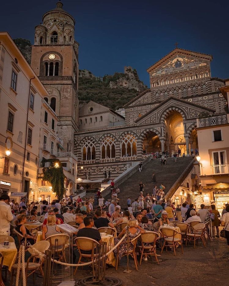 Amalfi by night 🇮🇹