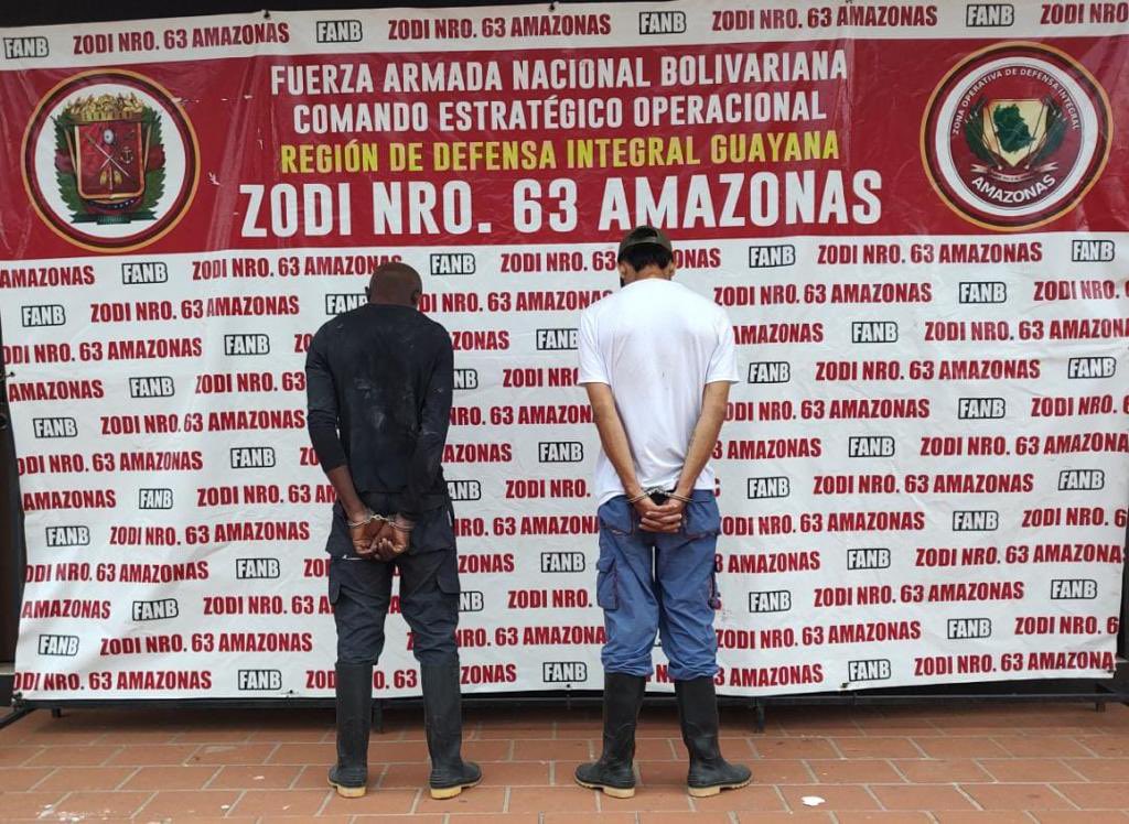 En el marco de la #OperacionAutana2023 en labores de protección ambiental, desmantelamiento de campamentos y desalojo de los mineros ilegales, #FANB detiene a dos (02) ciudadanos colombianos procedentes de la población de Inírida-Guainía quienes arbitraria e ilegalmente