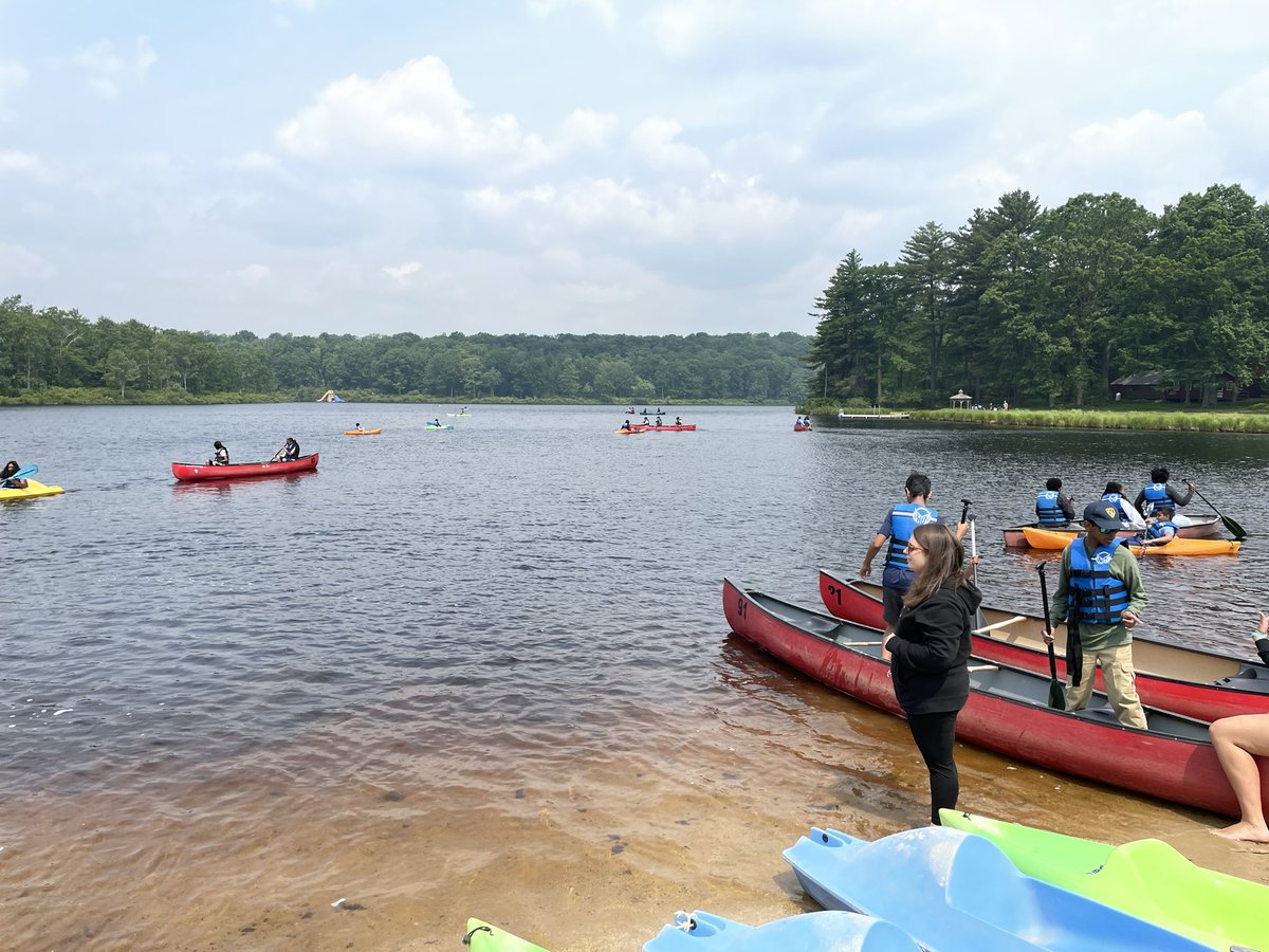 mrHamnettCMS's tweet image. CMS 6th grade #OutdoorEd students participating in some exciting experiences #TEAMCommUnity #DeviceFree