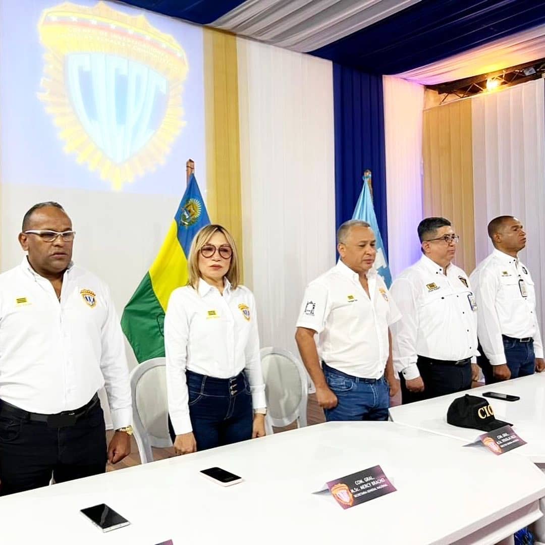 laracicpc's tweet photo. Vía @douglasricovzla 
👉Cicpc realizó transmisión de mando en la Redip Oriental 

https://t.co/xcOmd8zVVD

@DouglasRicoVzla 
@PRENSACICPC 
@Cicpc379 
@pablocastro76 
#CICPC https://t.co/M6sCP5y3Wz