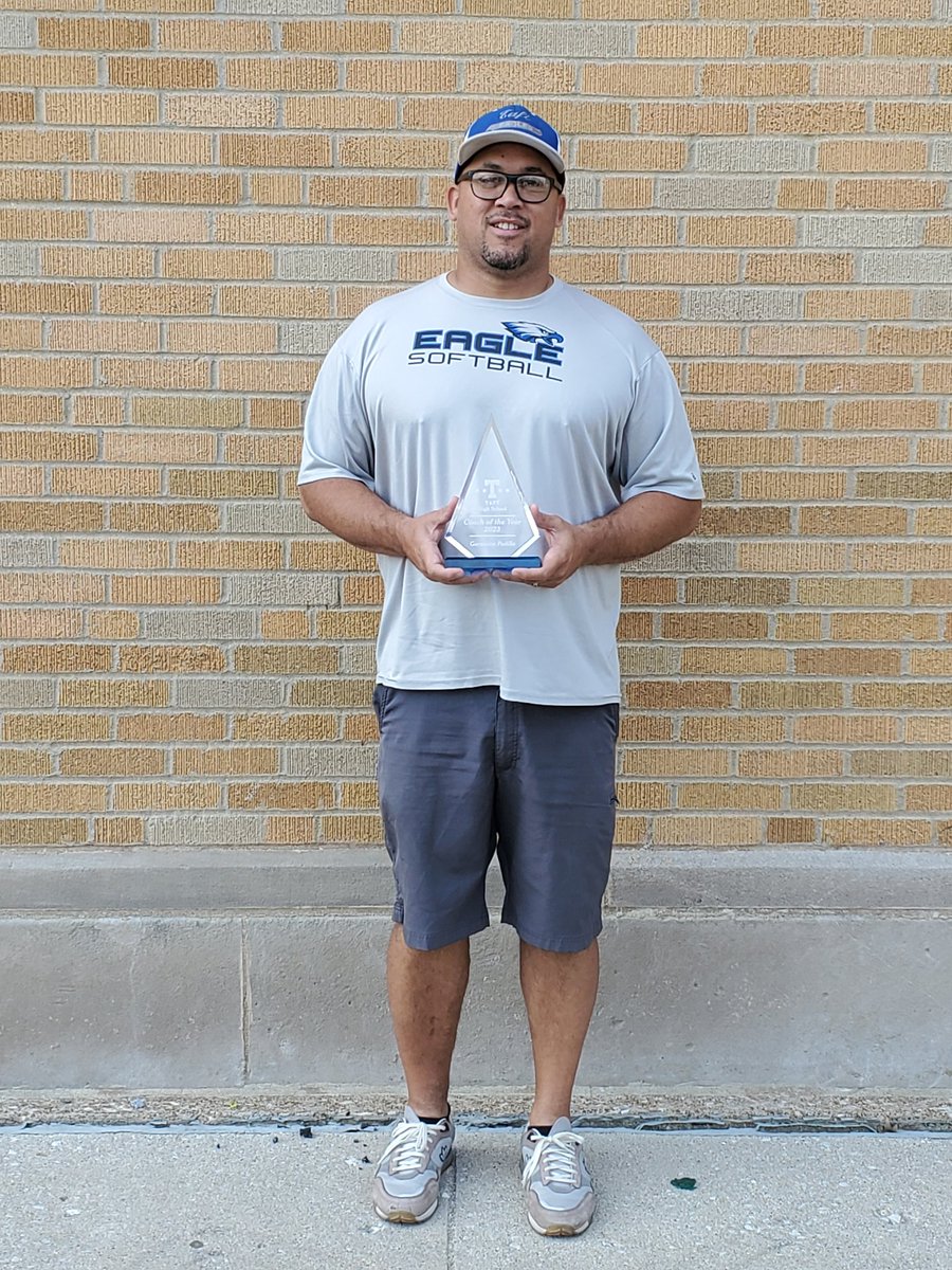 TaftHSAthletics's tweet photo. Congratulations to Coach Padilla on winning Taft's 2023 Coach of the Year Award! https://t.co/ZdY4CYkkvX