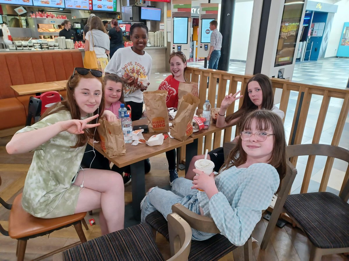 StaffordGrammar's tweet photo. #SGSYear7 are well on their way to Brittany. They seem to be happy to be leaving school and enjoying their last English meal for a few days! #SGSMFL #SGSDifference https://t.co/3Z5ICNpSMW