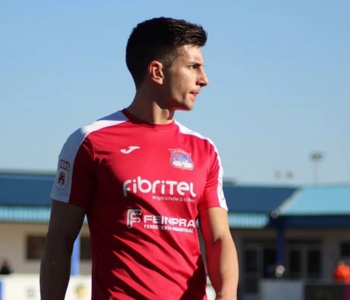 Tonteando con ese playoff y 7° se quedó el <a href="/cd_villacanas/">CD FIBRITEL VILLACAÑAS</a>. Los de <a href="/pedroburelas/">Pedro Velasco</a> volvieron a realizar un temporadón. Geniales como siempre <a href="/Panocha_15/">╠•[ Panochaa ]•╣</a> y <a href="/carlos_diaz_10/">Carlos10</a>. Grandiosos en ataque Erik Lescano, <a href="/Maariocurro10/">Mariocurro10</a> y <a href="/fizesanmadalin/">made10</a>. Y magnífico un año más <a href="/Antoniofdez98/">Antonio Fernandez</a>.