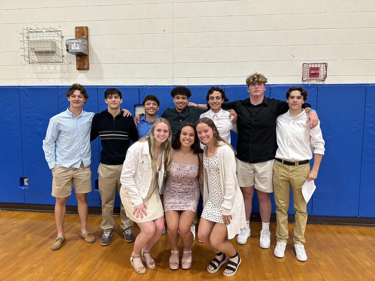 2023 Varsity Awards was a  success thanks to these amazing Lancers! Seniors, great things lie ahead. Your leadership has made ⁦<a href="/Londonderry_lhs/">Londonderry High School</a>⁩ a better place for all. We thank you and will miss you.❤️💙
<a href="/Londonderry_ath/">Londonderry Athletic</a>⁩ ⁦<a href="/HeenanDrew/">Drew Heenan</a>⁩ ⁦<a href="/Furlong2Jordan/">JordanFurlong13</a>⁩