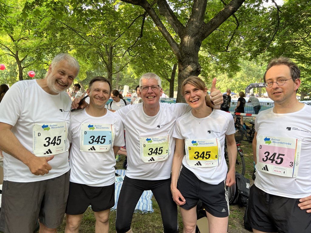 Stefan Simon 🇪🇺🇺🇸 @318 ppm CO2 (@mcsts) on Twitter photo Running tonight with my friends and colleagues at @sbb_news and <a href="/reinfie/">Reinhard Altenhöner</a>, one of 18 #SPK teams in #Berlin Tiergarten Go <a href="/kulturSPK/">Stiftung Preußischer Kulturbesitz</a> ! #TogetherWeCan #Running <a href="/wasserbetriebe/">Wasserbetriebe</a> Running tonight with my friends and colleagues at @sbb_news and <a href="/reinfie/">Reinhard Altenhöner</a>, one of 18 #SPK teams in #Berlin Tiergarten Go <a href="/kulturSPK/">Stiftung Preußischer Kulturbesitz</a> ! #TogetherWeCan #Running <a href="/wasserbetriebe/">Wasserbetriebe</a>