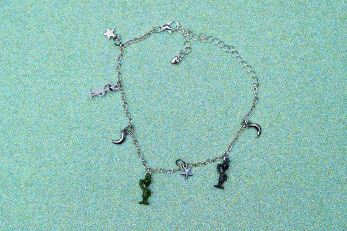 Alien Bliss Silver Ankle Bracelet
Adjustable

🤍RT for support🤍