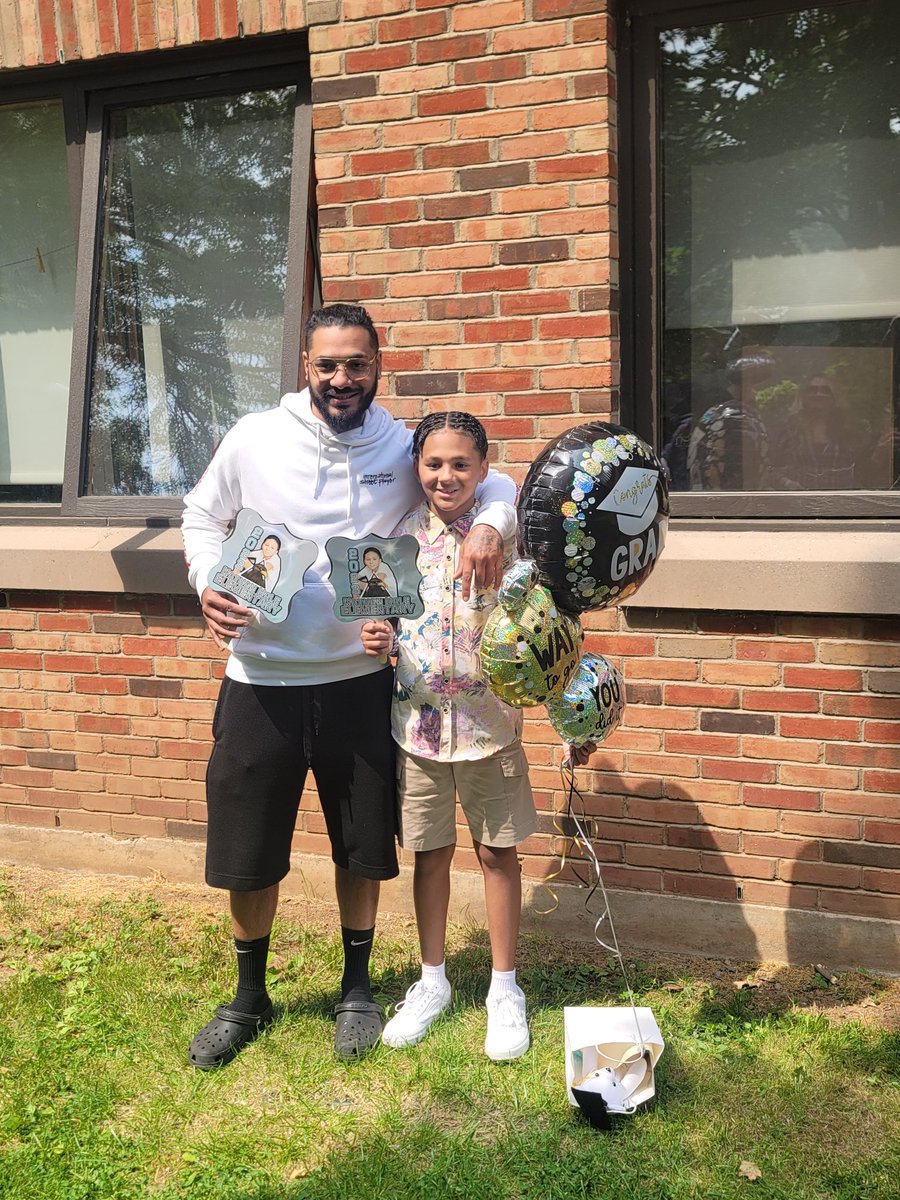 Tdhdduncanjr's tweet photo. Growing up fast! Ready for middle school now! We're so proud of you! Was really great to see our oldest son Alex down from Vermont supporting his son on his big day! We love you, Azhan, and are proud of you! Duncan Boyz 💪🏾 💪🏾! H.d #ProudPapa #iAmSmiling https://t.co/HMar0aWCKe