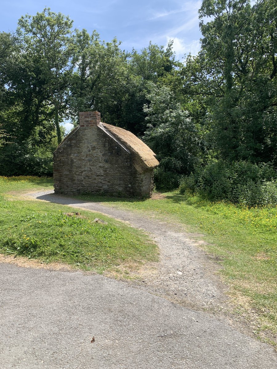 jen_gossman's tweet photo. Really enjoyed my tour of the #cultrafolkmuseum the beautiful #oldhouses and #collectiond and #museumobjects really bring it too life and the #demonstrations are lovely https://t.co/yVuMOGUAqH