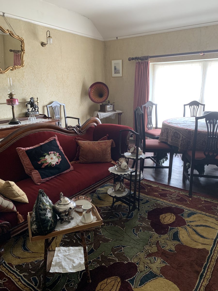 jen_gossman's tweet photo. Really enjoyed my tour of the #cultrafolkmuseum the beautiful #oldhouses and #collectiond and #museumobjects really bring it too life and the #demonstrations are lovely https://t.co/yVuMOGUAqH