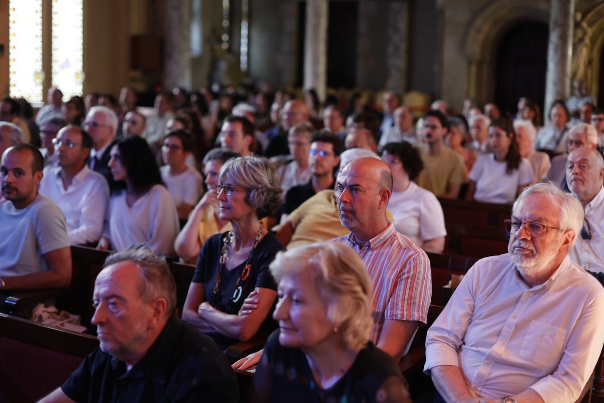 CasaClassics's tweet photo. Tal com han expressat en @rgsait i la @sirabenoza, la Casa dels Clàssics treballa per a mantenir viva la col·lecció Bernat Metge, i ho fa amb un equip que estima els clàssics, amb subscriptors, traductors, col·laboradors... i amb @AbacusCoop, que ha acollit el projecte. https://t.co/wta2o8FeJg