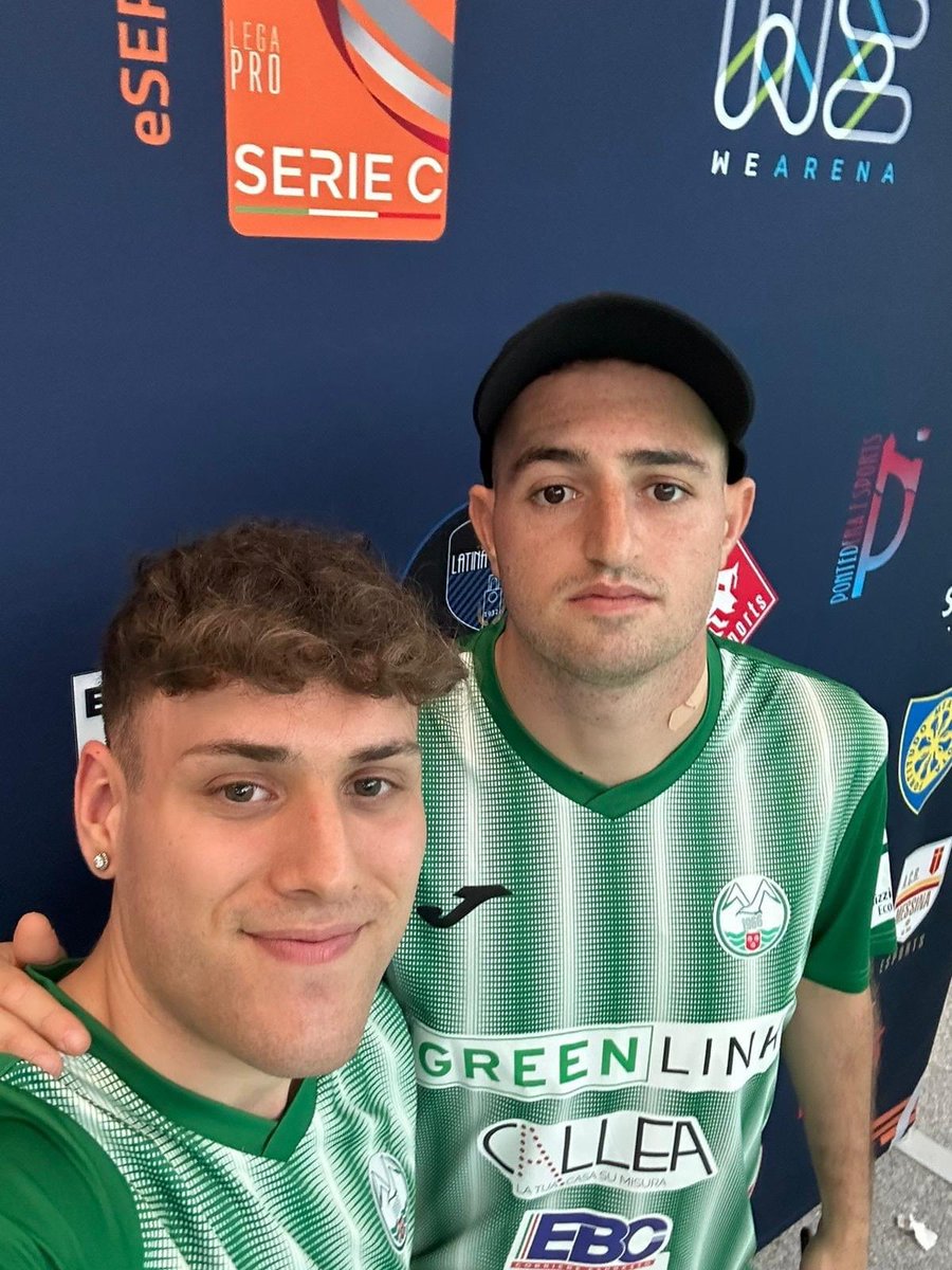 I nostri players battono il <a href="/calciocesenafc/">Cesena FC</a> 2-0 e 3-0 e si qualificano ai quarti di finale dell'eSerieC dove affronteranno il <a href="/LRVicenza/">L.R. Vicenza</a> 💪🏻

Forza ragazzi ❗

#umnapl ⚪🟢 #esports #eseriec