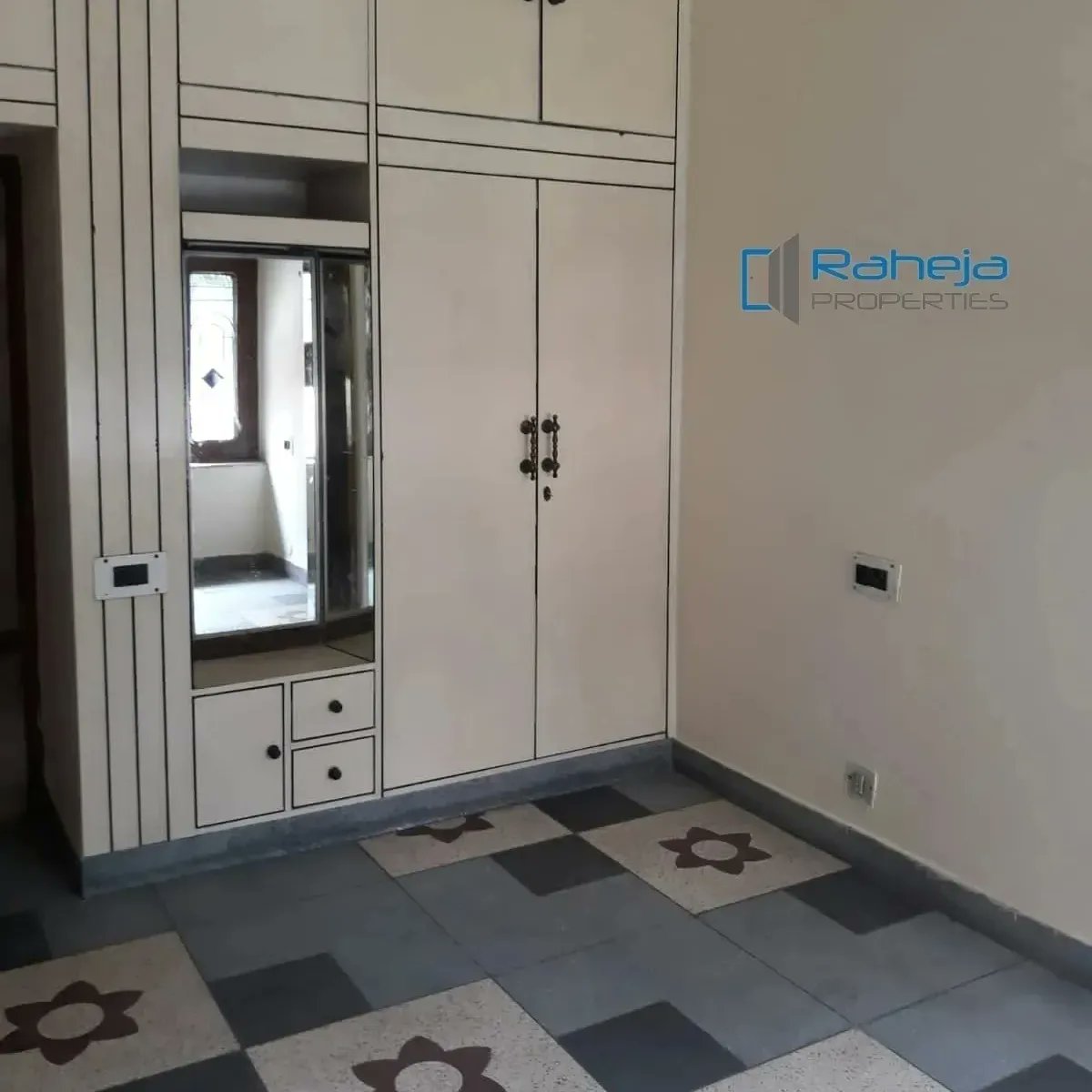 3 BHK UNFURNISHED PORTION AVAILABLE FOR RENT :

Urban Estate - I, Jalandhar

Ask Rent = 16000

# 9888622007

#AnikRahejaRealtor #RahejaProperties #RahejaPropertiesJalandhar #jalandhar #realestate #rental #house #houseonrent #property #punjab #tolet #PropertyManagement #Home #Rent