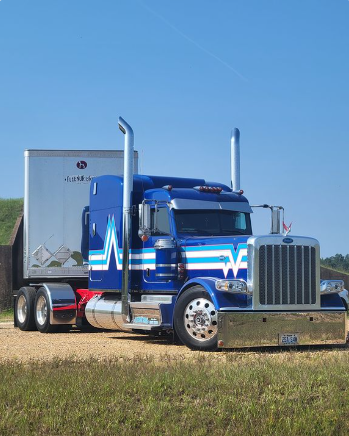 LubeZoneInc's tweet photo. Big rig, big presence π―
πΈ: @mike_pepper_hicks
#LubeZone #FastIsBack https://t.co/q4FA6HUWES